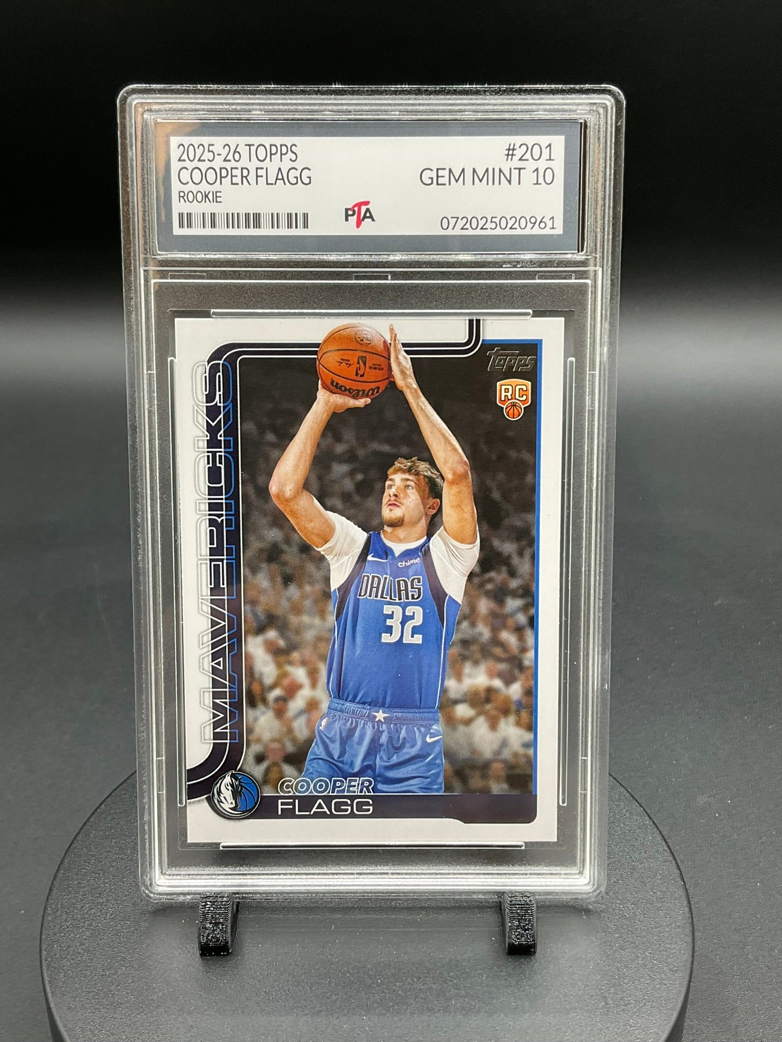 2025-26 Topps Flagship #201 Cooper Flagg Rookie Card Graded GEM MINT PTA 10🔥